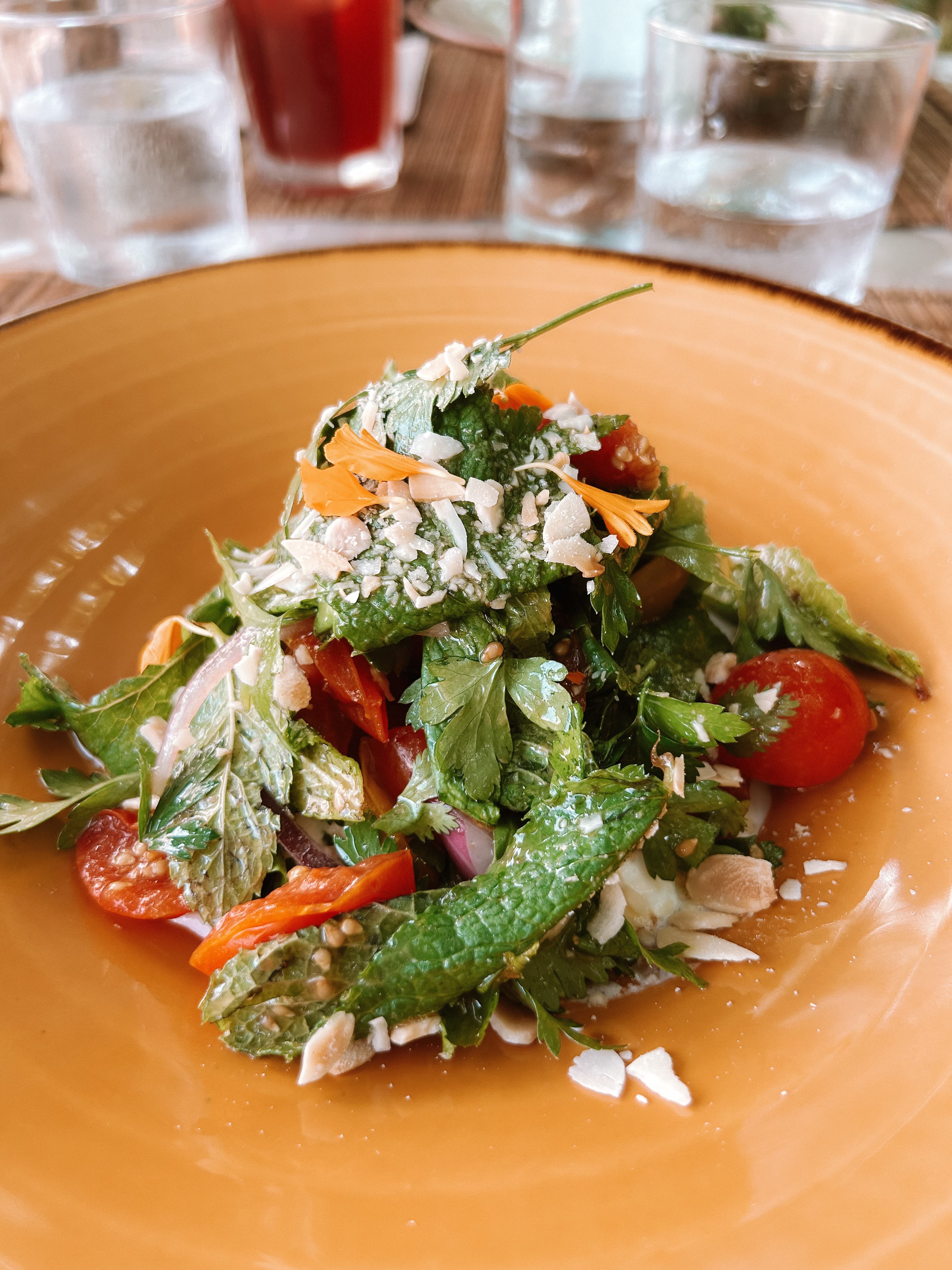 Déjeuner au Giri Café