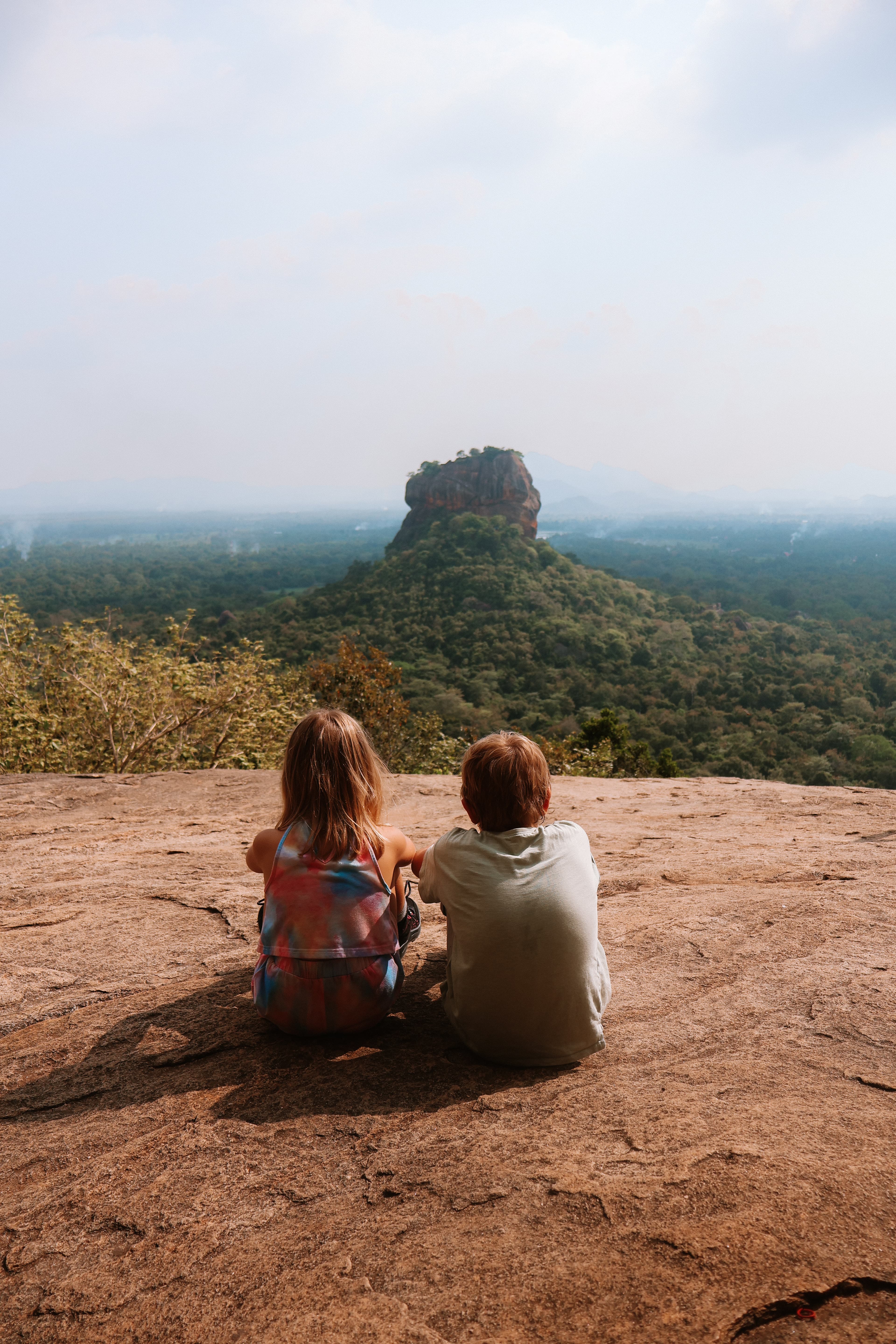 Leeuwenrots bij Sigiraya