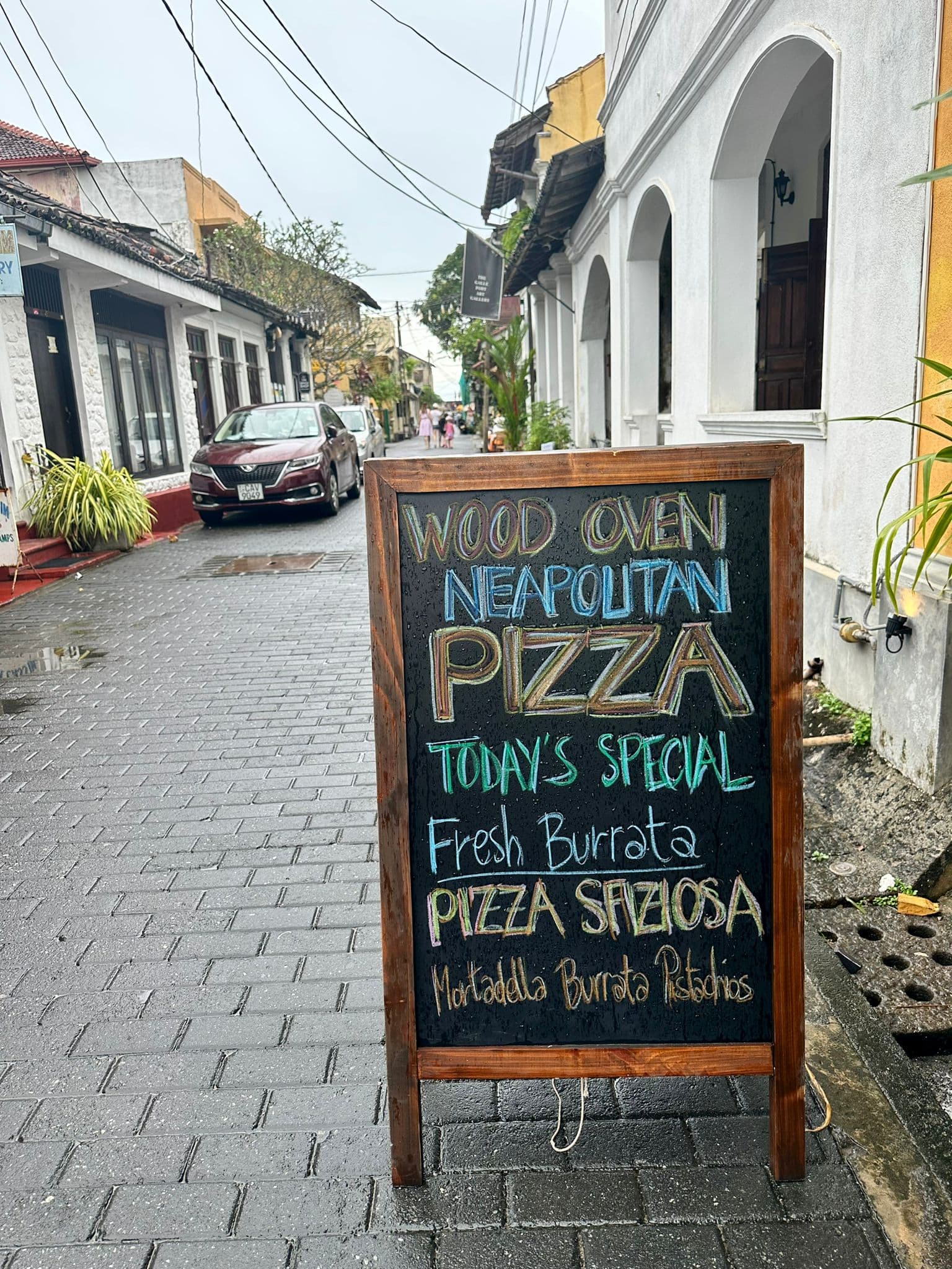 Aqua pizzeria - Galle Sri Lanka